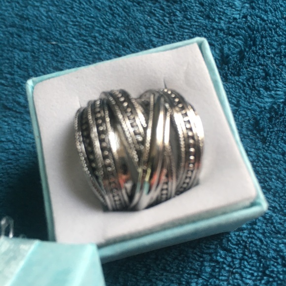 Silver ring - Picture 3 of 7